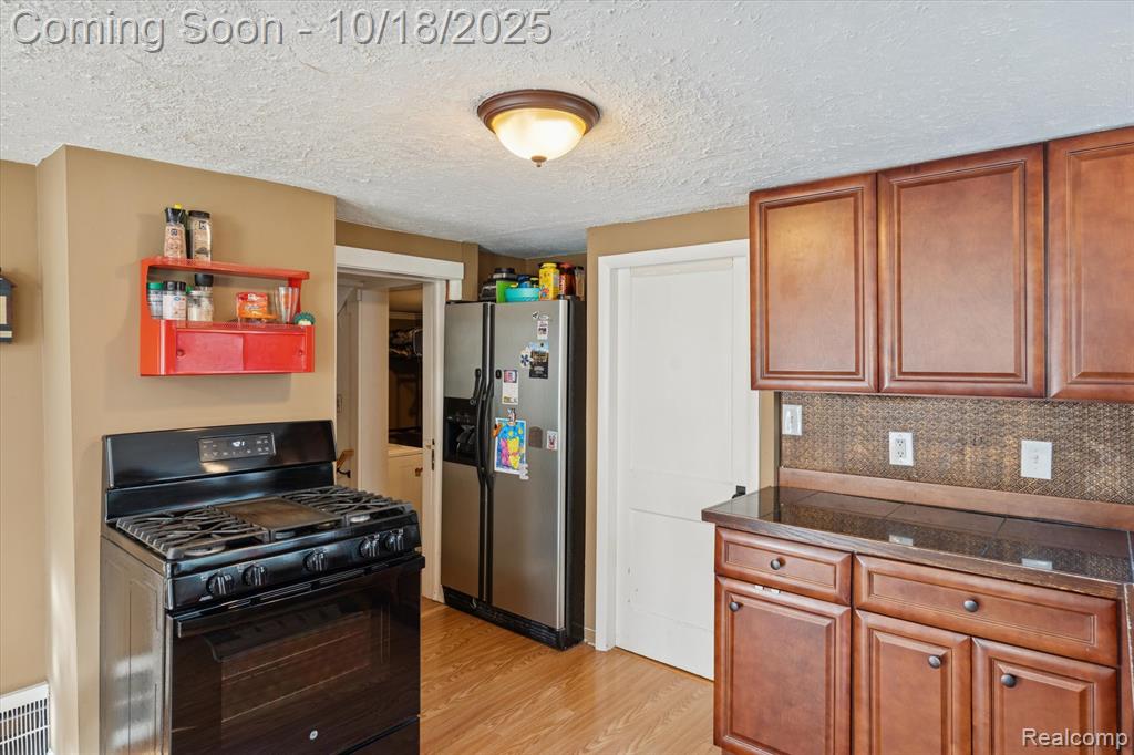 802 Tickner Street, Linden, MI 48451 — Photo 15