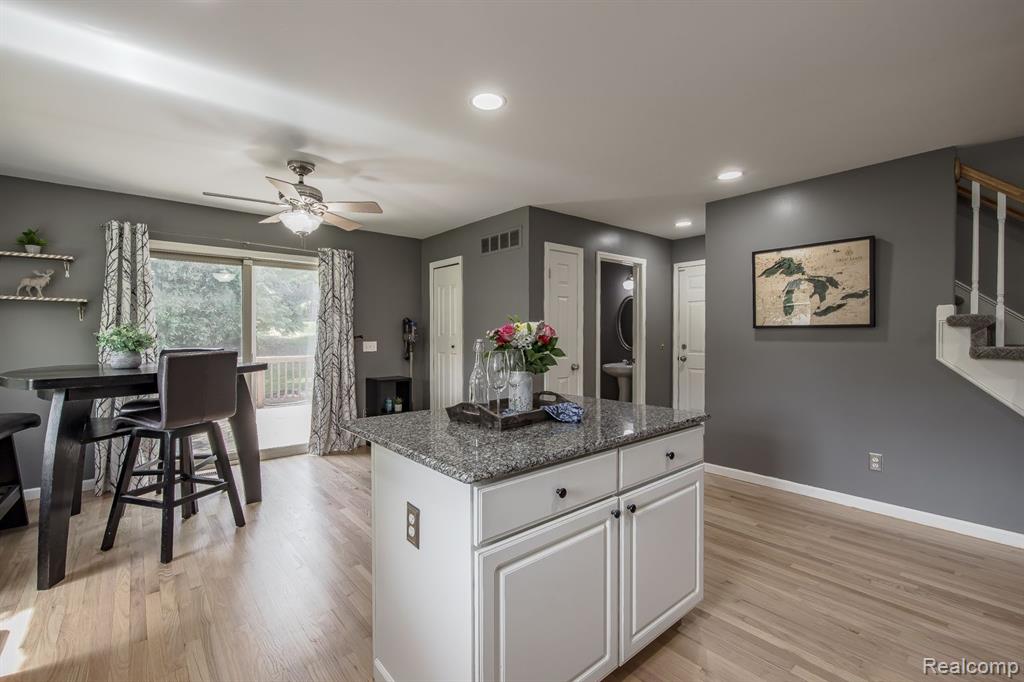 880 Frank Road, Lake Orion, MI 48362 — Photo 14