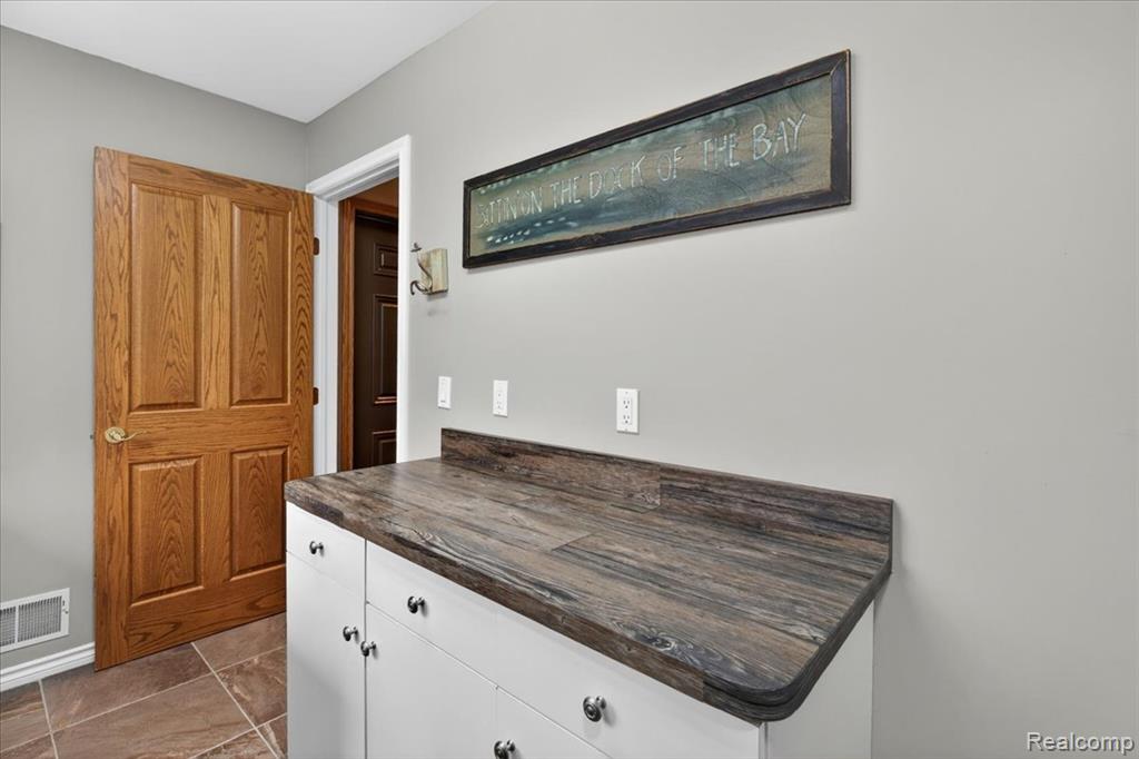 18974 Riverway Court, Clinton Twp, MI 48038 — Photo 36
