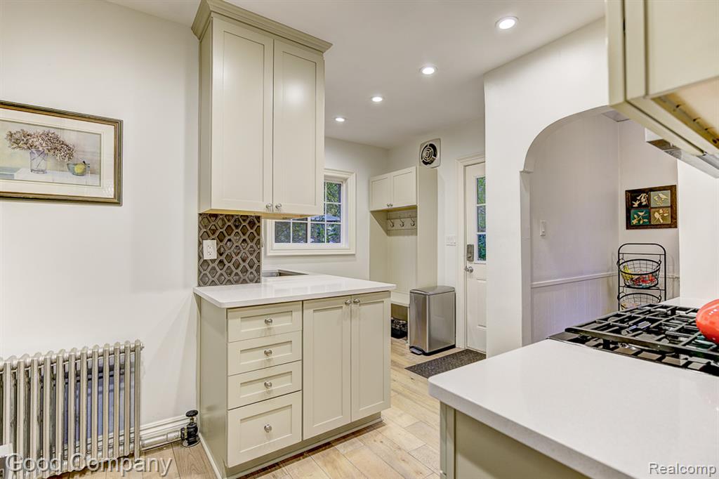 551 W Oakridge Street, Ferndale, MI 48220 — Photo 24