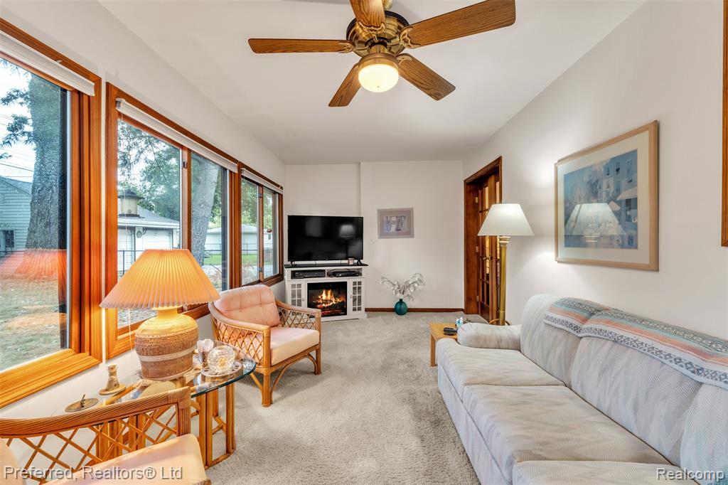 441 Highview Street, Dearborn, MI 48128 — Photo 17