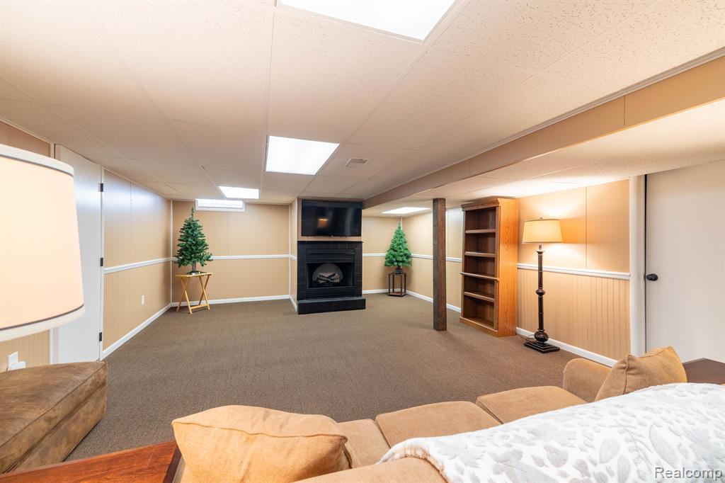 7912 COVENTRY Avenue, Grosse Ile, MI 48138 — Photo 25