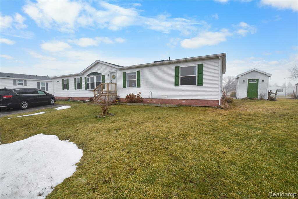 2330 CHARTER OAK Court, Newport, MI 48166 — Photo 2