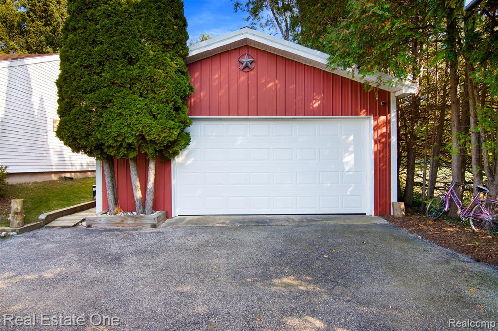 457 Lake Street, Frankfort, MI 49635 — Photo 25