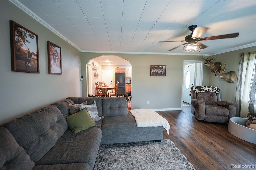 9801 E NEWBURG Road, Durand, MI 48429 — Photo 8