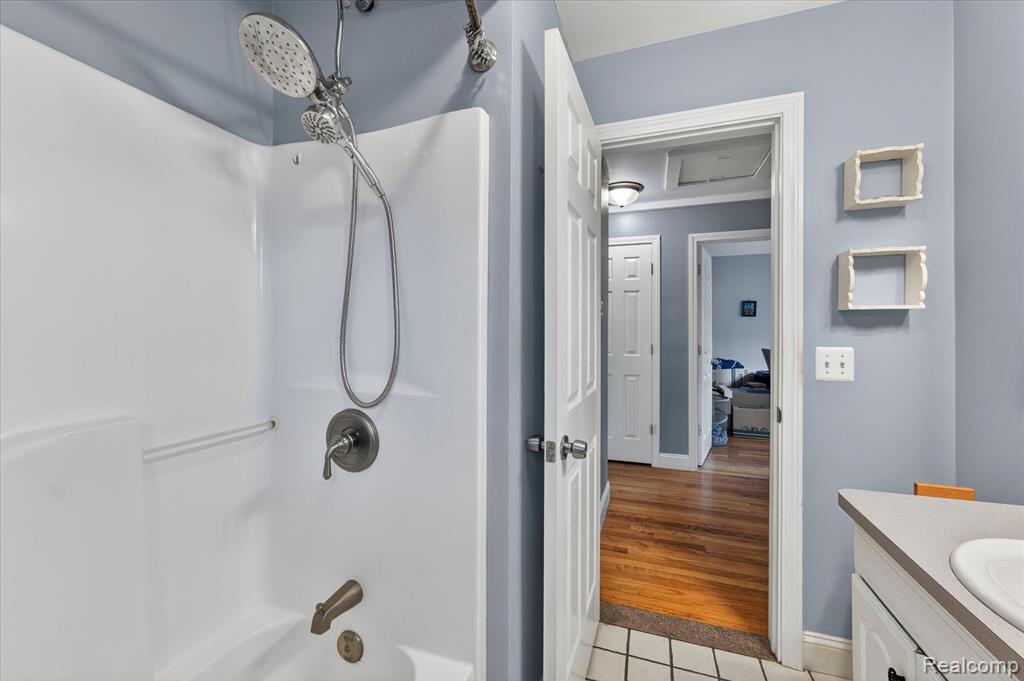 14808 LONGTIN Street, Southgate, MI 48195 — Photo 24