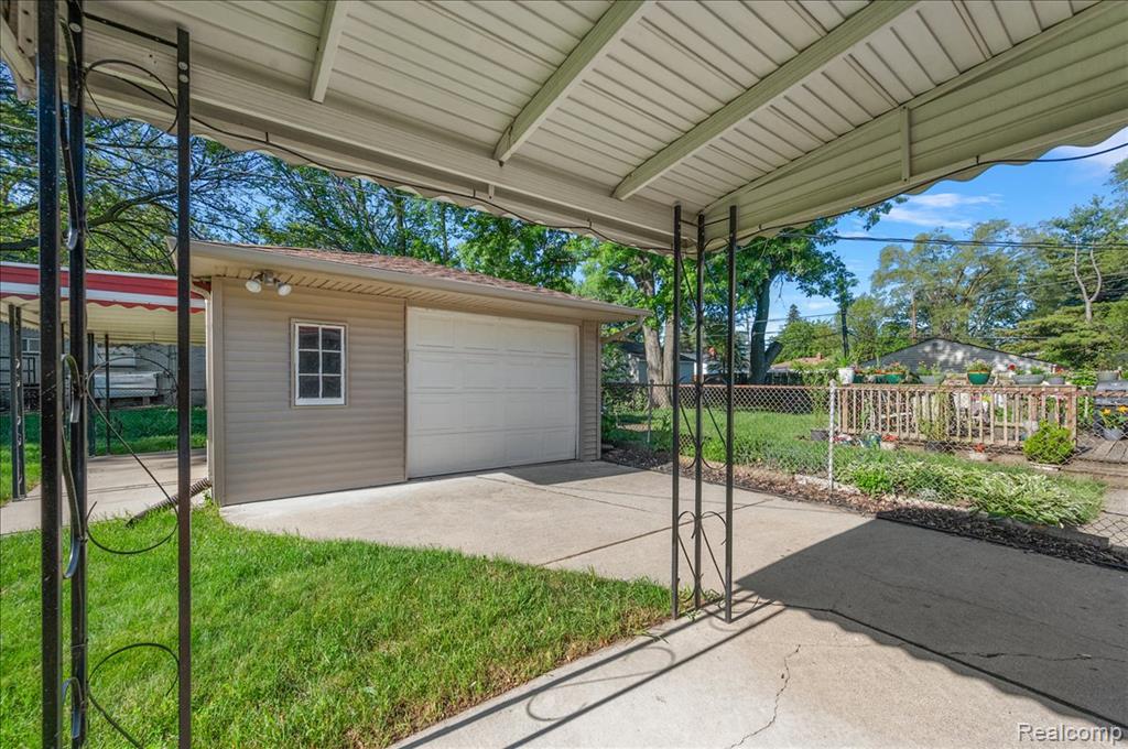 26061 Cameo Court, Madison Heights, MI 48071 — Photo 14