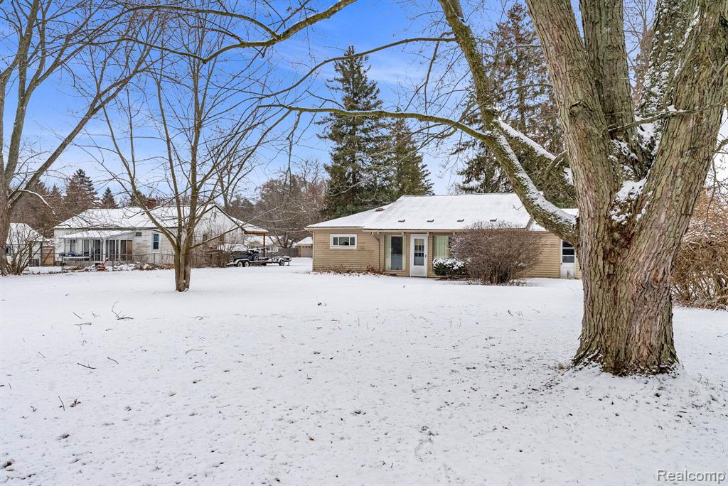 4734 Kempf Street, Waterford, MI 48329 — Photo 27