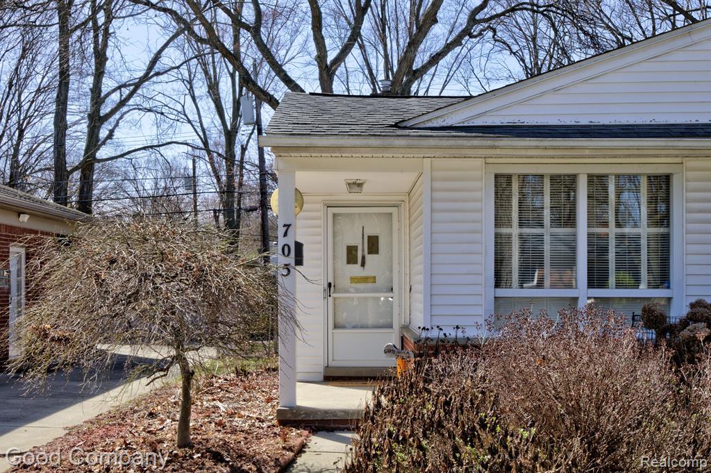 705 BUTTERNUT Avenue, Royal Oak, MI 48073 — Photo 34