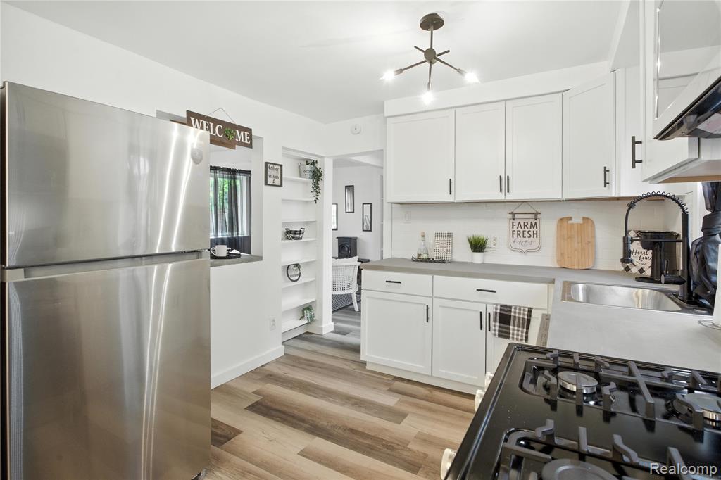 8411 Hugh Street, Westland, MI — Photo 28