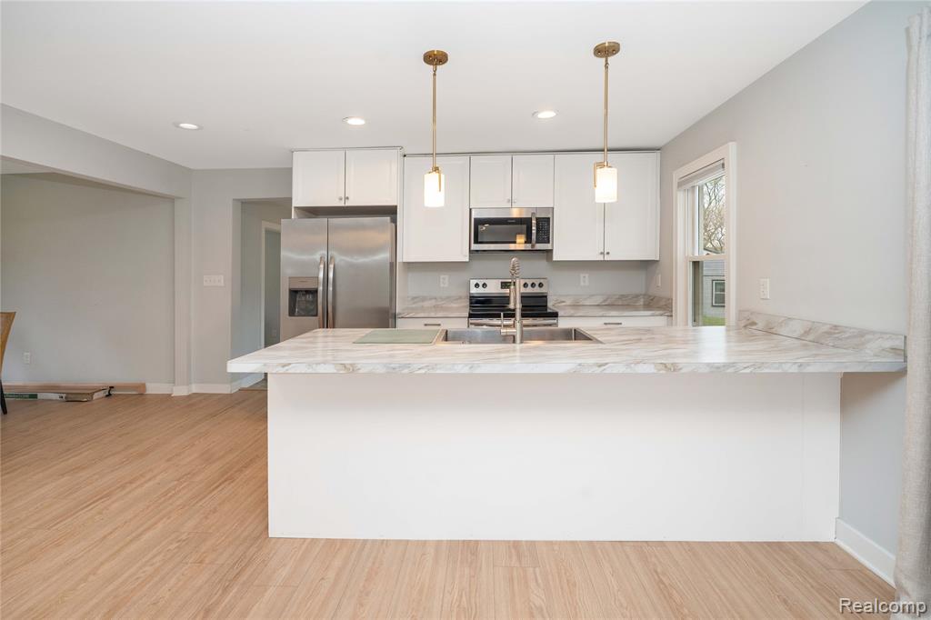 620 S Briarvale Drive, Auburn Hills, MI 48326 — Photo 13