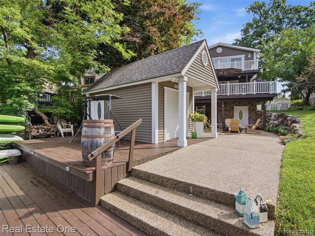 4011 Lotus Drive, Waterford, MI 48329 — Photo 7