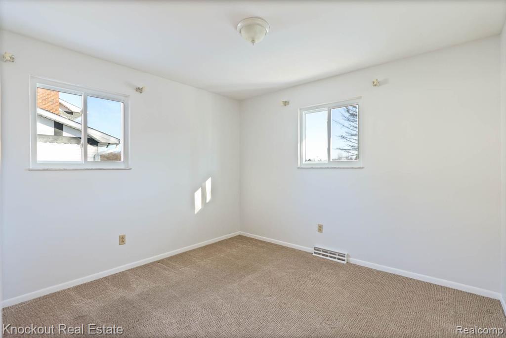 409 FRANCONIAN Drive E, Frankenmuth, MI 48734 — Photo 26