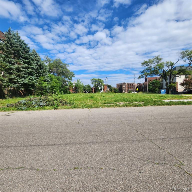 8710 HERITAGE, Detroit, MI 48204 — front exterior