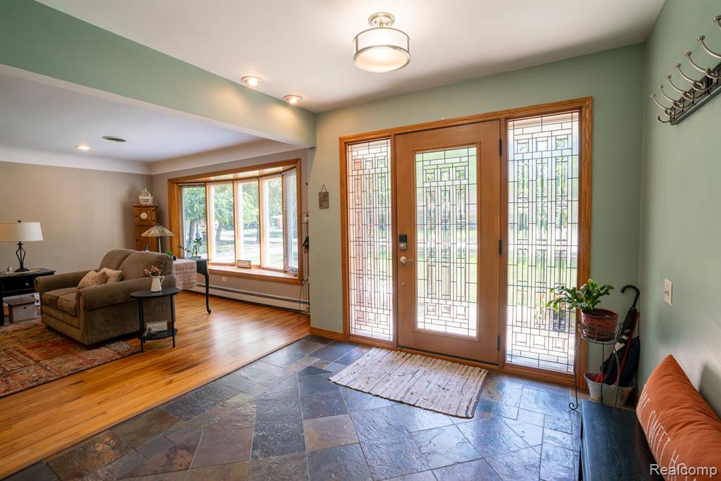 8310 Burning Bush Road, Grosse Ile, MI 48138 — Photo 4
