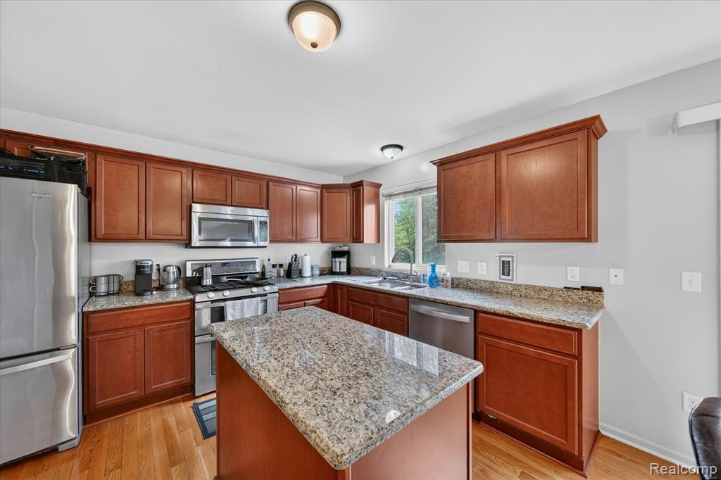 6119 Treetops Drive, Romulus, MI 48174 — Photo 16