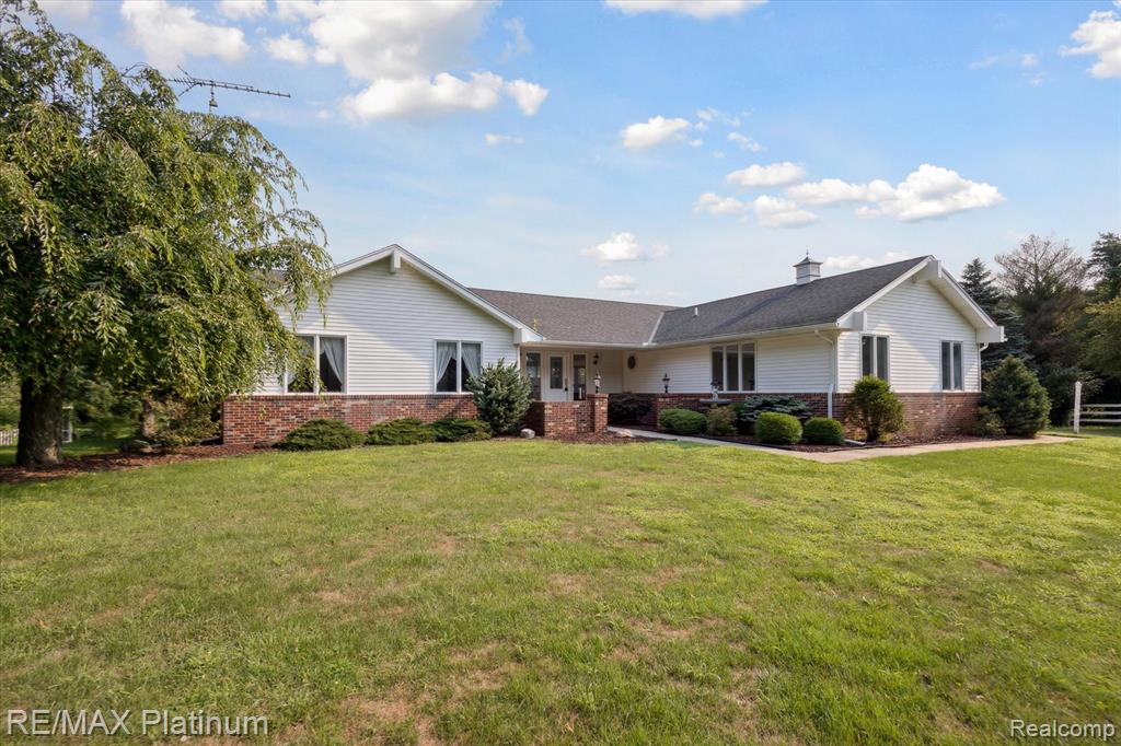 11522 Roberts Road, Stockbridge, MI 49285 — Photo 2