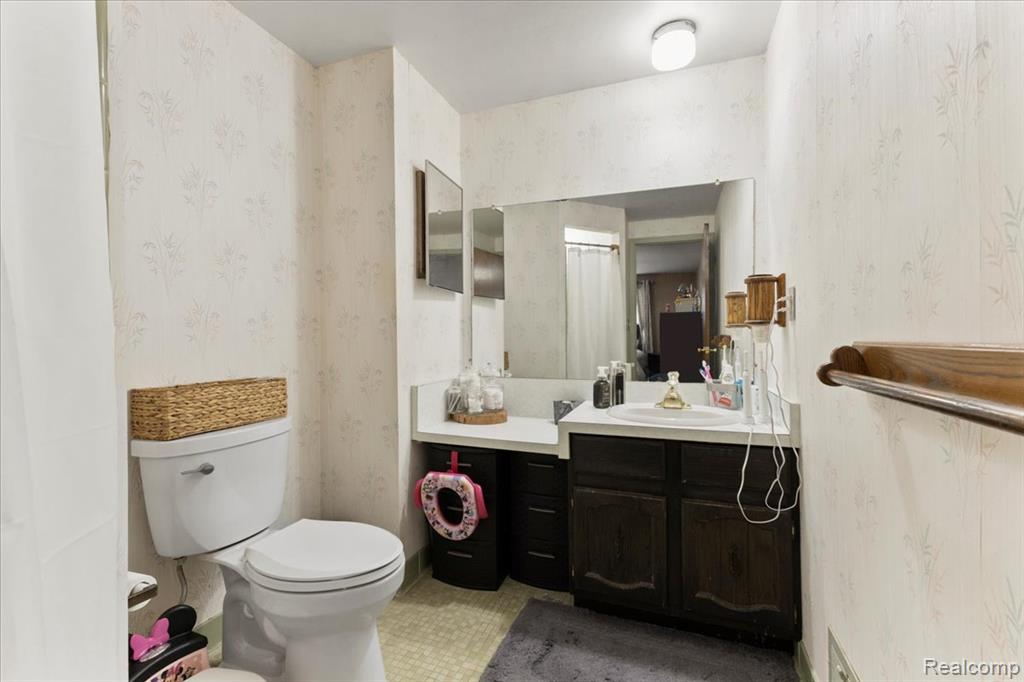 42109 Hartford Drive, Canton, MI 48187 — Photo 23