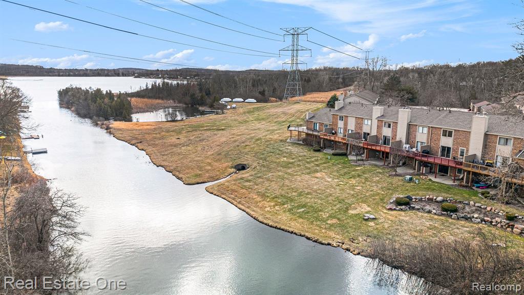 6892 Northcrest Way E, Clarkston, MI — Photo 27