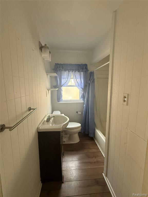411 W Woodruff Avenue, Hazel Park, MI 48030 — Photo 9