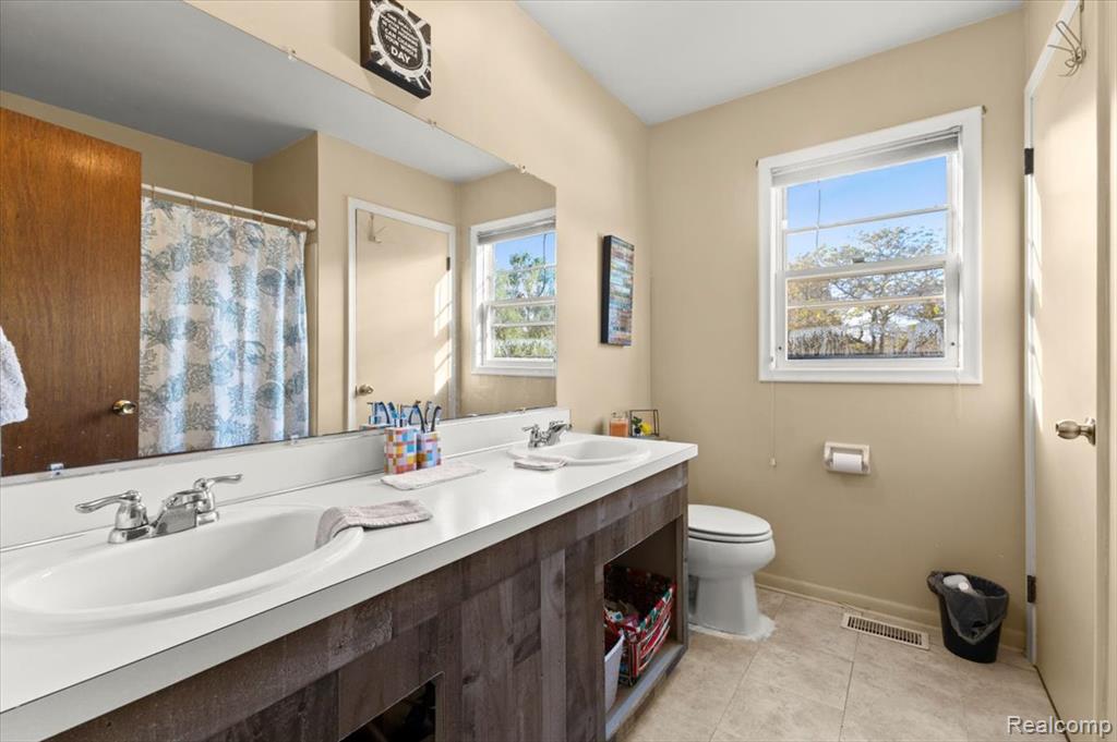 5340 N Georgetown Road, Grand Blanc, MI 48439 — Photo 25