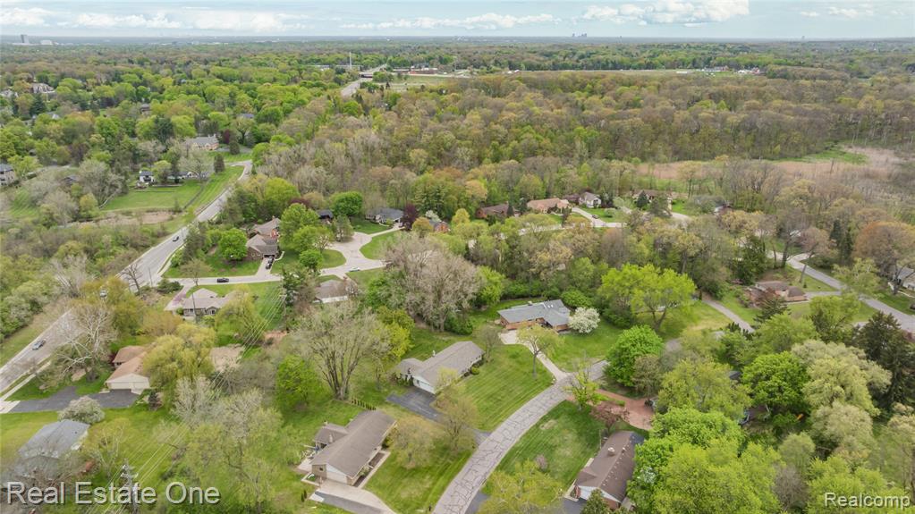 1675 Ledbury Drive, Bloomfield Hills, MI 48304 — Photo 51