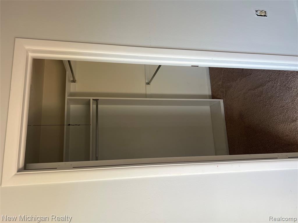 8147 CLAY Court, Sterling Heights, MI 48313 — Photo 18