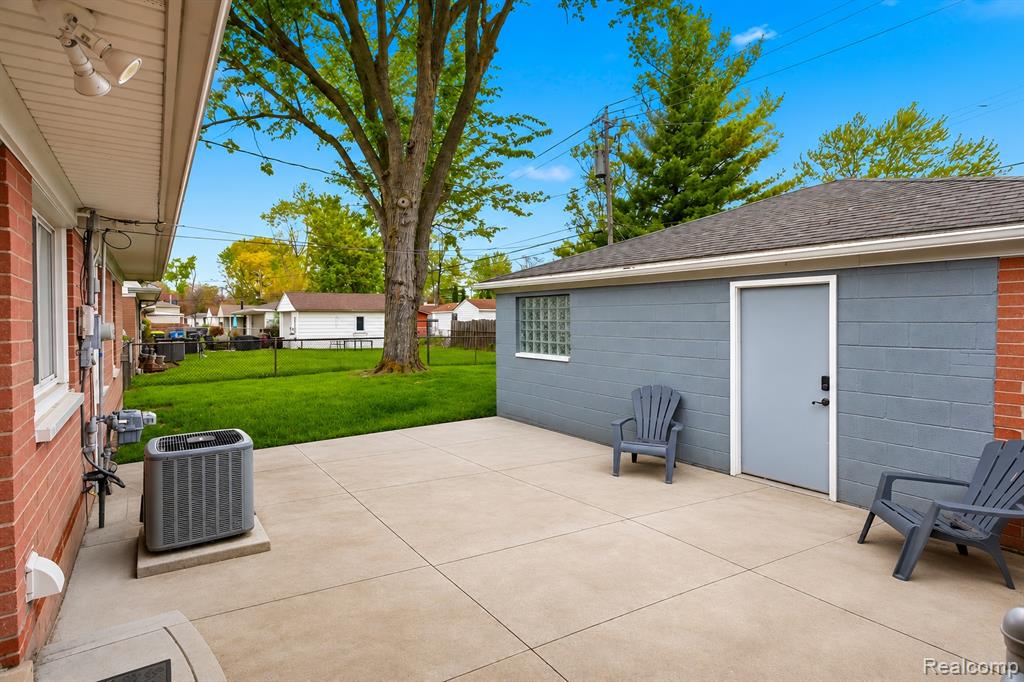 1271 E Barrett Avenue, Madison Heights, MI 48071 — Photo 27