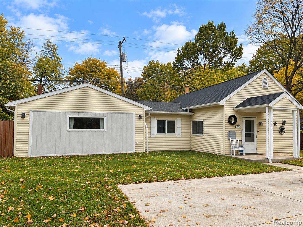 394 S Elm Street, Lapeer, MI 48446