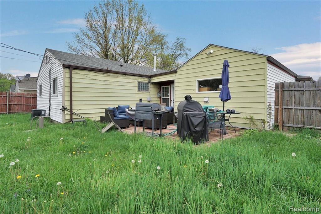 6854 HARDING Street, Taylor, MI 48180 — Photo 19