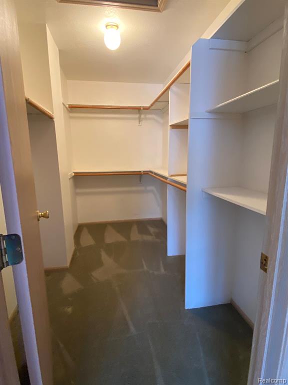 634 PERRY CREEK Drive, Grand Blanc, MI 48439 — Photo 10