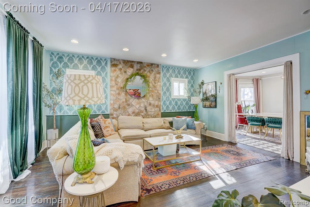 812 E George Avenue, Hazel Park, MI 48030 — Photo 6