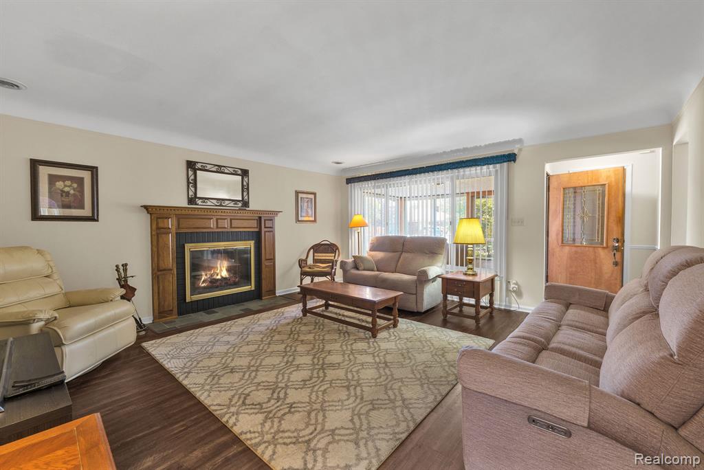 5725 Burger Street, Dearborn Heights, MI 48127 — Photo 7