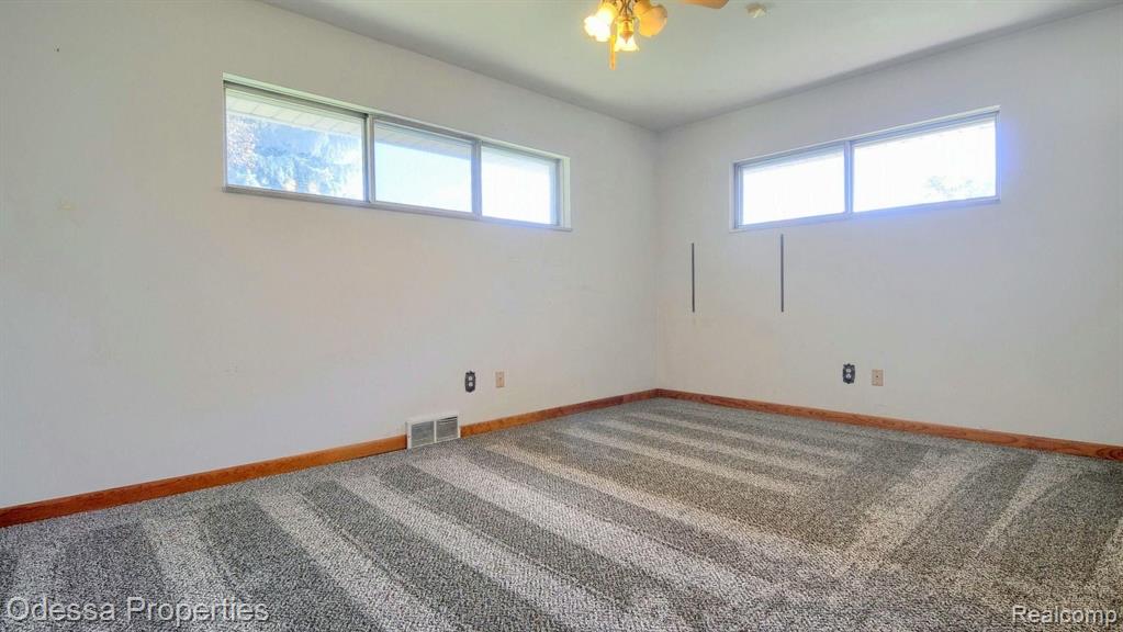 42431 MOUND Road, Sterling Heights, MI 48314 — Photo 15