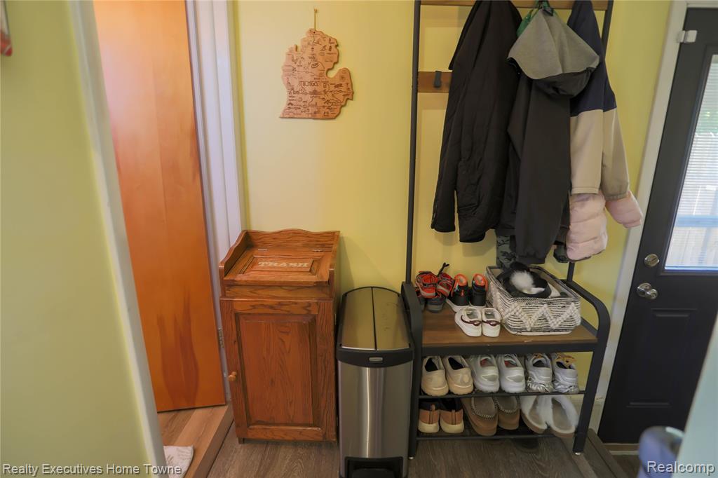29847 Palomino Drive, Warren, MI 48093 — Photo 24