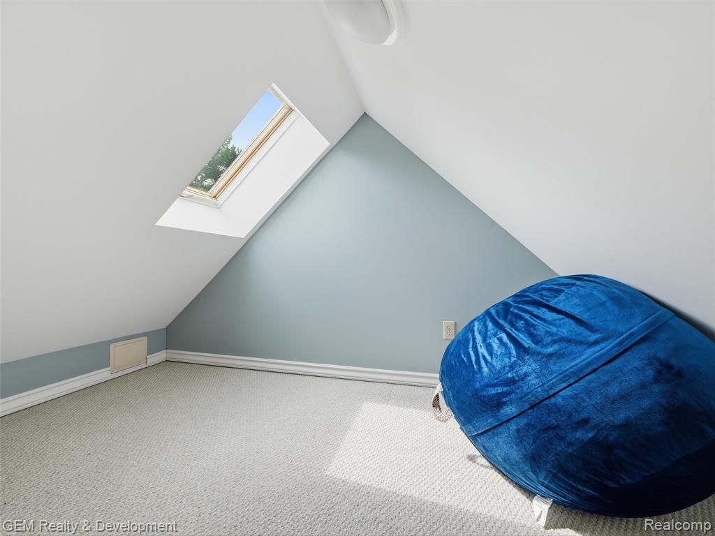 45625 W 9 Mile Road, Novi, MI — Photo 45