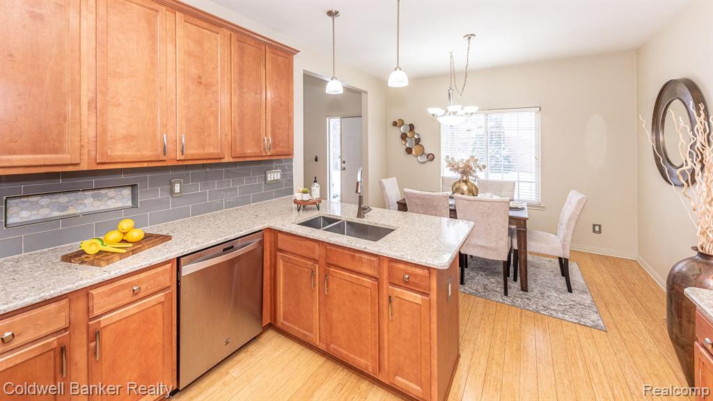 13541 CHRISTINA Lane, Belleville, MI 48111 — Photo 20