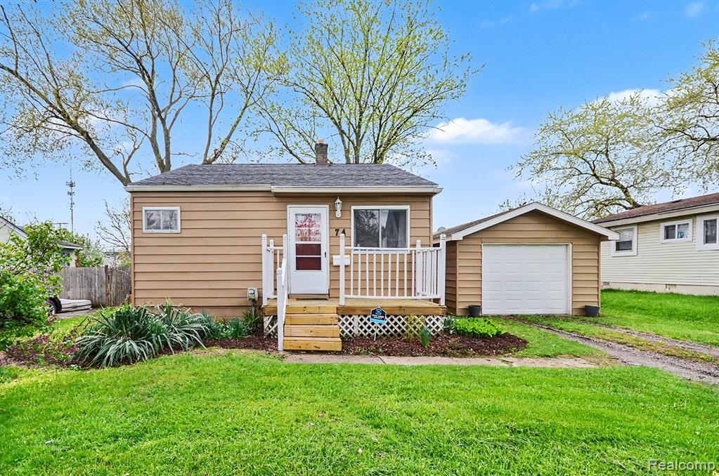 74 E Colgate Avenue, Pontiac, MI 48340 — front exterior