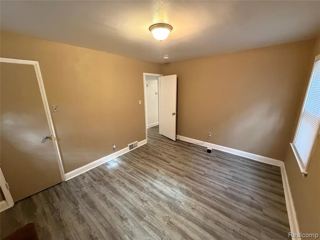 14333 Grandville Avenue, Detroit, MI 48223 — Photo 11
