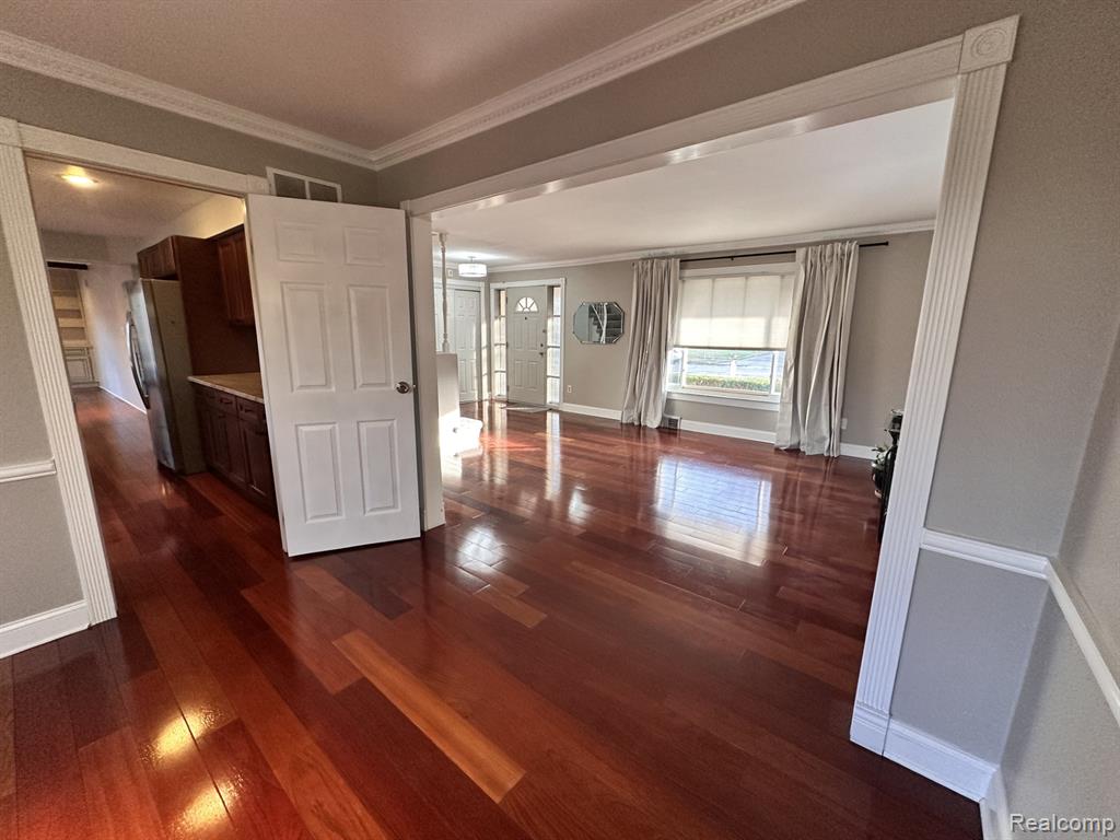 898 Portsmouth Drive, Troy, MI 48084 — Photo 3
