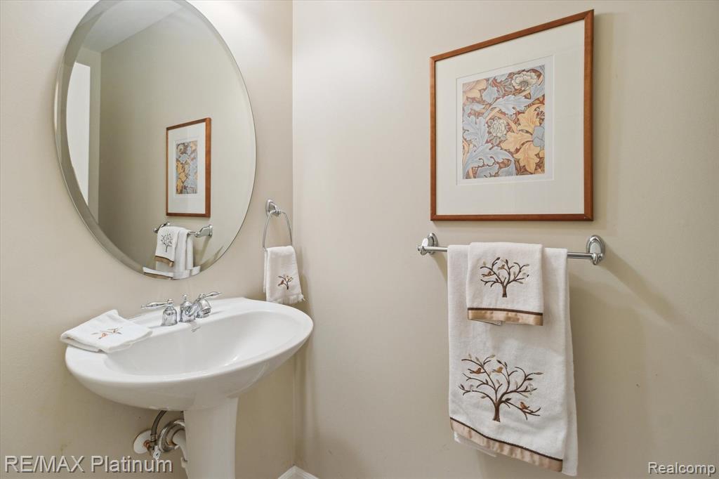 4014 ELIZABETH Avenue, Canton, MI 48188 — Photo 15