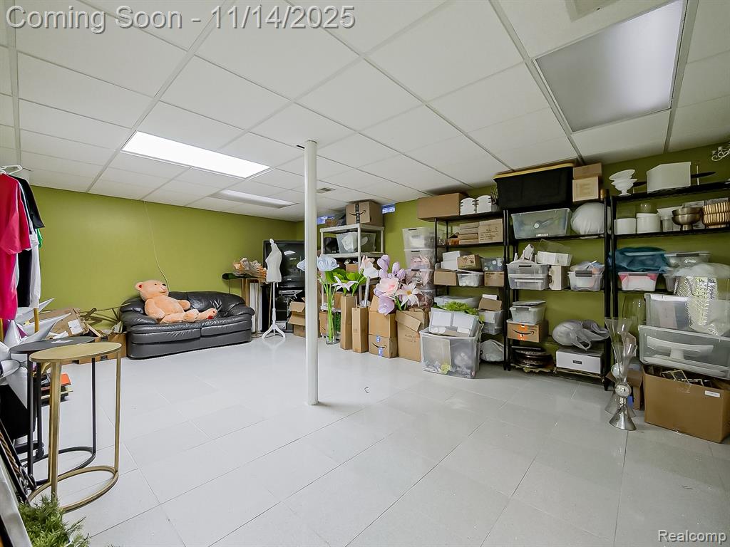 7359 Woodlore Drive, West Bloomfield, MI 48323 — Photo 37