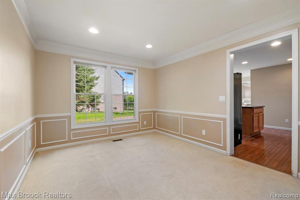 7657 Windgate Circle, West Bloomfield, MI 48323 — Photo 13