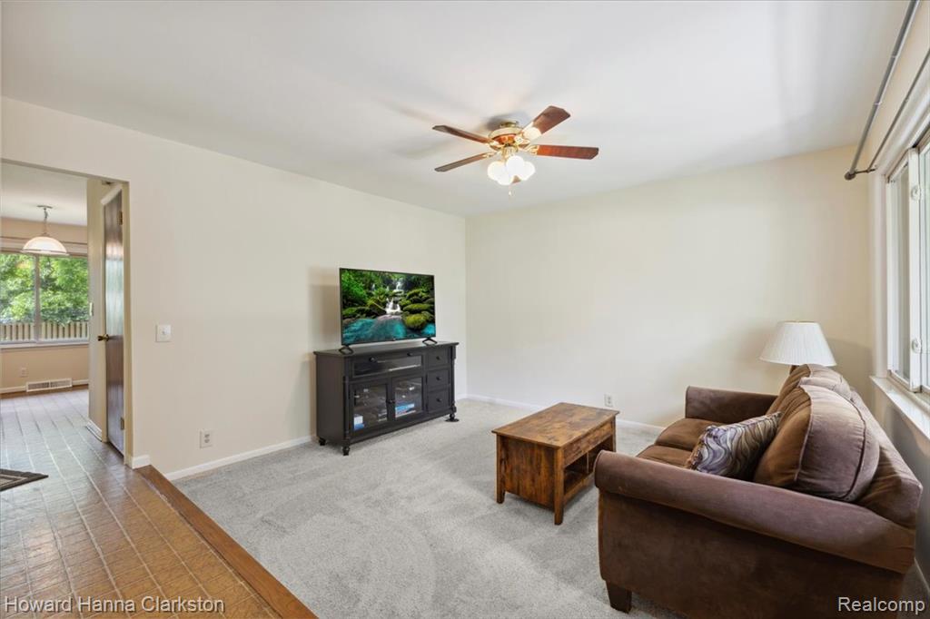 5045 Bronco Drive, Clarkston, MI — Photo 11