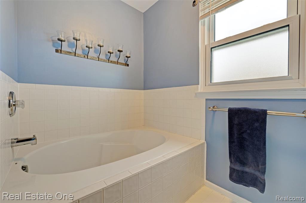 2324 Malena Lane, Oxford, MI 48371 — Photo 31
