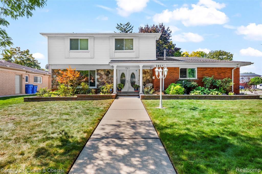 741 Berwyn Street, Dearborn Heights, MI 48127 — front exterior