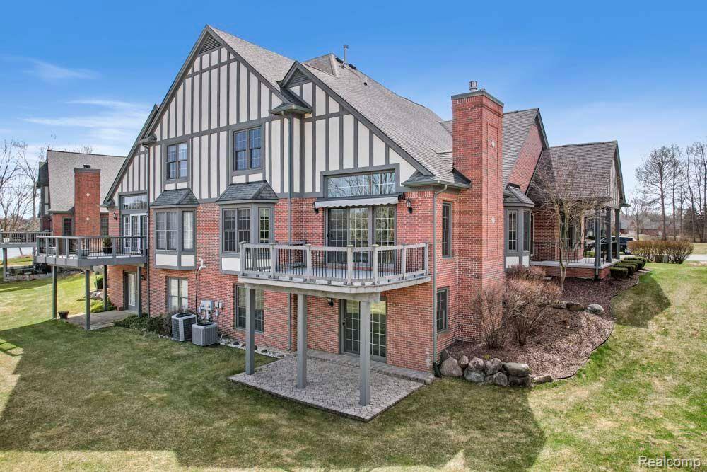 71 BURNIAH Lane, Lake Orion, MI 48362 — Photo 43