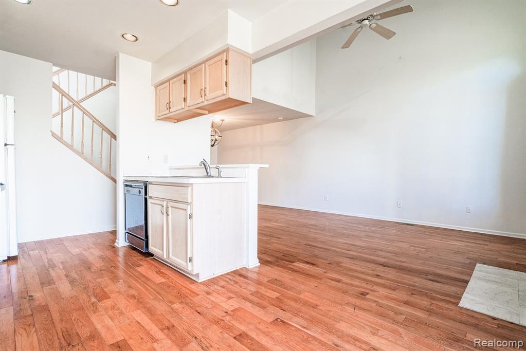 45293 HORSESHOE Circle, Canton, MI 48187 — Photo 14