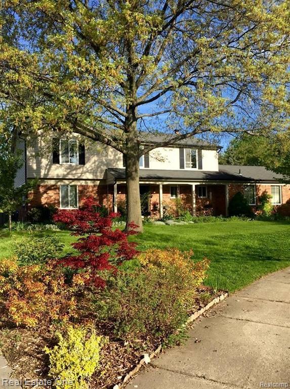 5837 FOLKSTONE Drive, Troy, MI 48085 — Photo 2