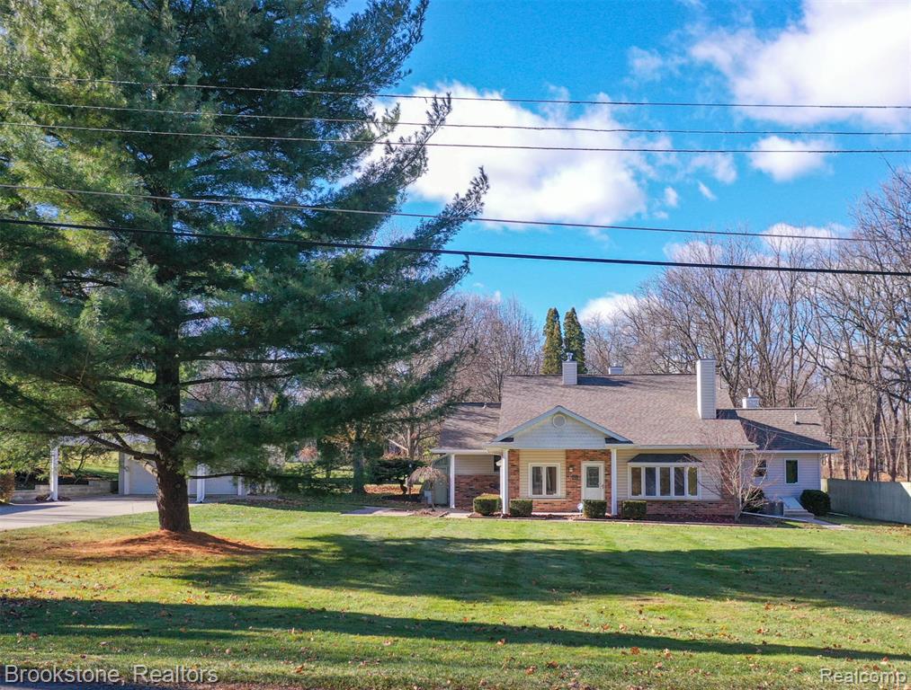 614 S East Street, Fenton, MI 48430 — Photo 3